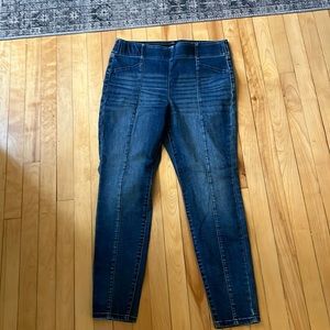 Simply Vera size 12 pull on skinny jeans